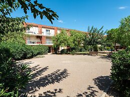 Flat With Wellness & 3km to Beach