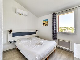 Flat With Wellness & 3km to Beach
