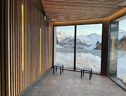Base for 8 Near Alpe D'huez Slopes