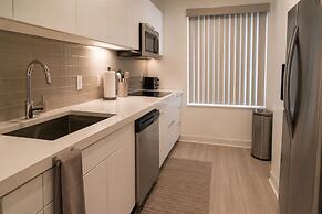 Veltrona Hotel & Suites