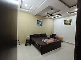 Hotel Shriji Nikunj