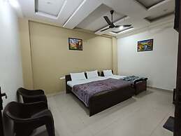Hotel Shriji Nikunj
