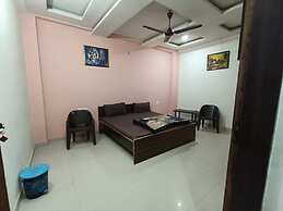 Hotel Shriji Nikunj