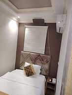 Quiet Rooms 12