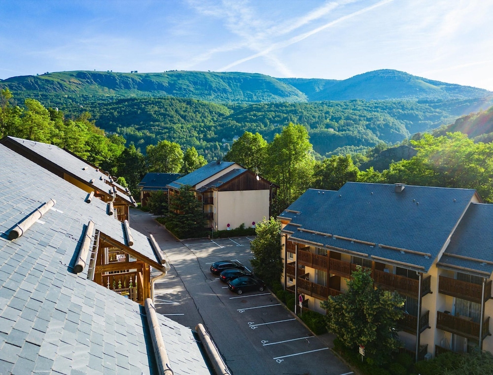 Studio for 4 Near Pyrenees Ski Slopes