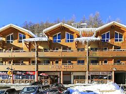 Spacious Alpine Stay for Seven