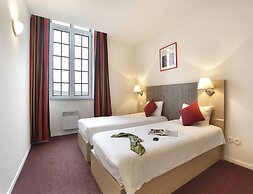 Elegant Vineyard Stay for Three