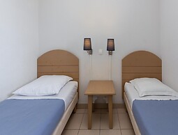 Escape for Seven Guests