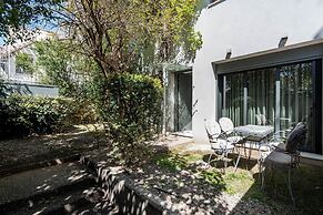 Rare Koukaki garden flat near Acropolis