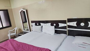 Ghansar Lodge