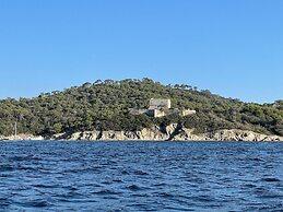 Catamaran EDEN