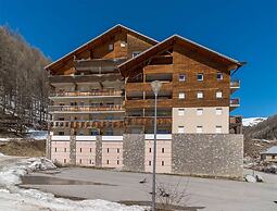 Apartment in Allos With Pool and Balcony