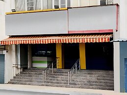 Deluxe Karanodai Formerly Sri Vari Rooms
