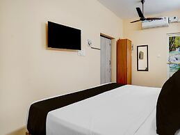 Deluxe Karanodai Formerly Sri Vari Rooms