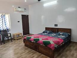 Satish Guest House