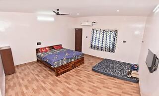 Satish Guest House