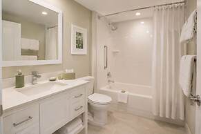 Aurevine Hotel & Suites