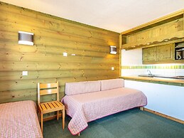 Spacious Mountain Stay for 7 in Doucy
