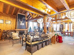 Family Mountain Stay for Five