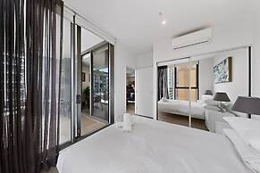 Skyline 2BR Apt Near Metro Ryde
