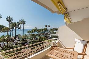 Buckingham and Lloyds - Cannes