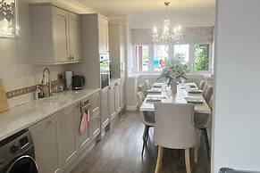 Tranquil Solihull Retreat - 3 Bedroom House