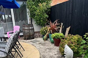 Tranquil Solihull Retreat - 3 Bedroom House