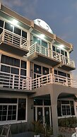 Tropical Suite Hotel