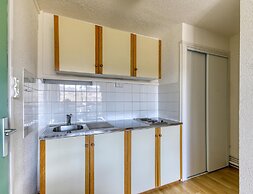 Lake View Miremont Apartment for 5