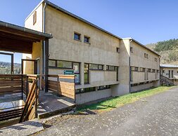 Lake View Miremont Apartment for 5