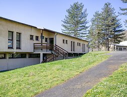 Lake View Miremont Apartment for 5