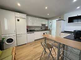 Modern 3 Bedroom Pool Access Apartment F-7