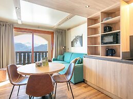 Cozy Alpine Stay for 5 in Doucy