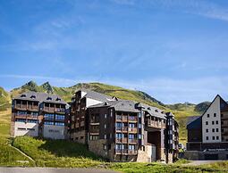 High-altitude Home for 4