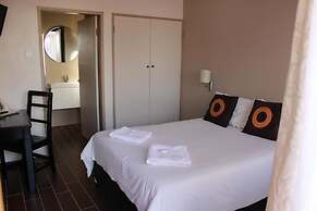 Travel Lodge