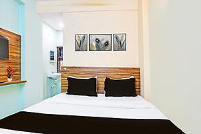 Deluxe Hotel O Karimnagar