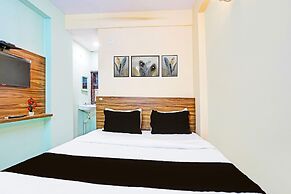 Deluxe Hotel O Karimnagar