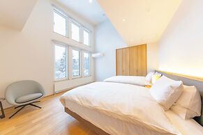Rose - Rusutsu Chalets