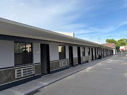 Midway Motel