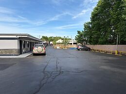 Midway Motel