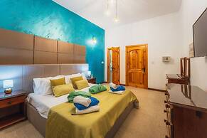 Tal Jordan Complex - Bungalow 3 Frog