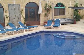 Tal Jordan Complex - Bungalow 3 Frog