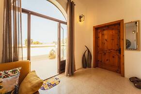 Tal Jordan Complex - The Sunflower Bungalow 2