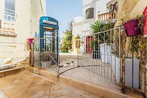 Tal Jordan Complex - The Sunflower Bungalow 2