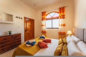 Tal Jordan Complex - The Sunflower Bungalow 2