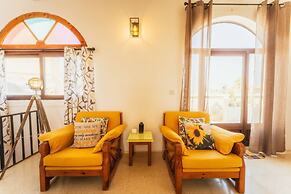 Tal Jordan Complex - The Sunflower Bungalow 2