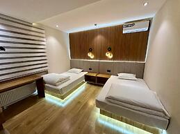 Luxora Hotel