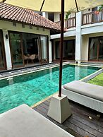 Villa 3BR Canggu 5 Mins to Berawa Beach
