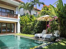 Villa 3BR Canggu 5 Mins to Berawa Beach