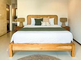 Villa 3BR Canggu 5 Mins to Berawa Beach